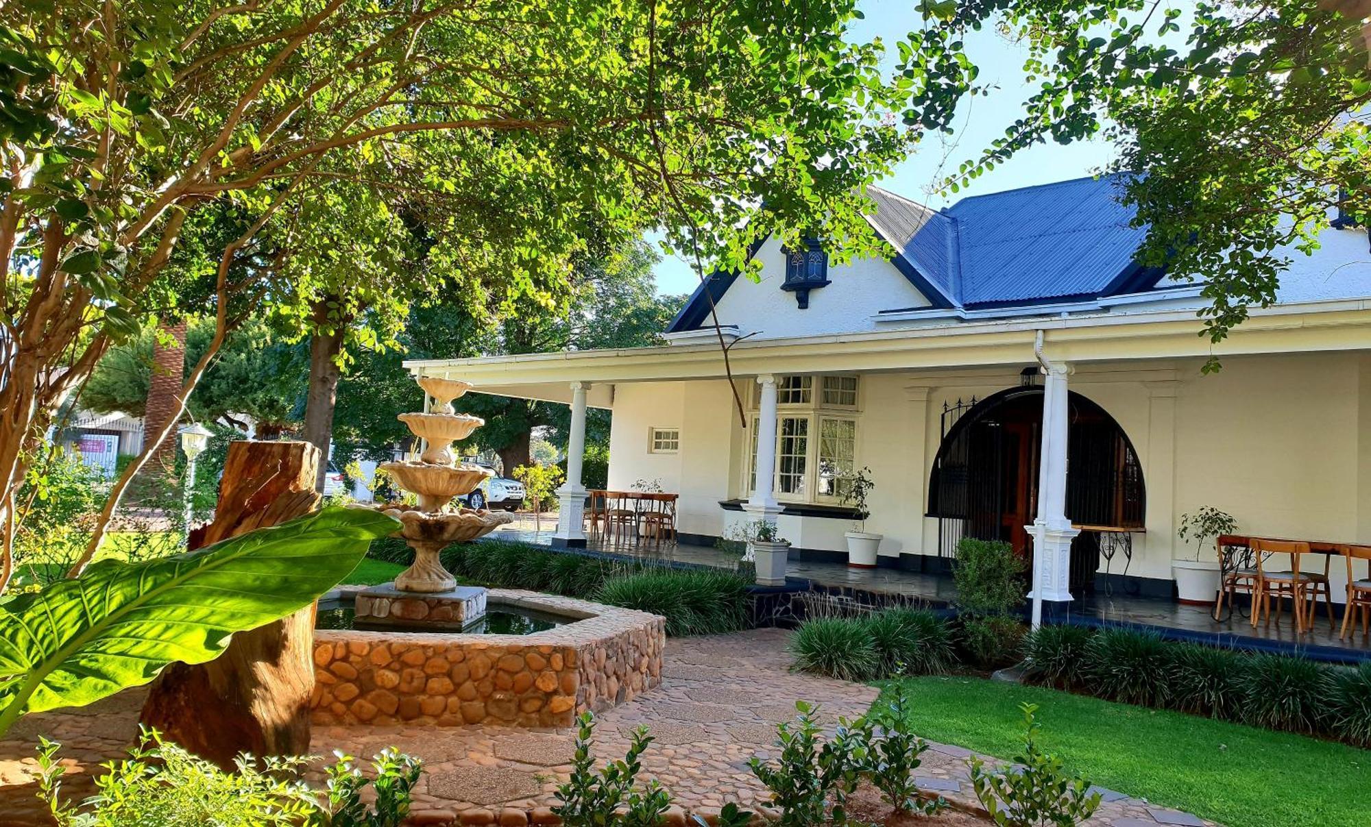 Bauhenia Guesthouse Potchefstroom Exterior photo